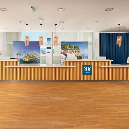 ホテル Tui Blue Makarska - Adults Only